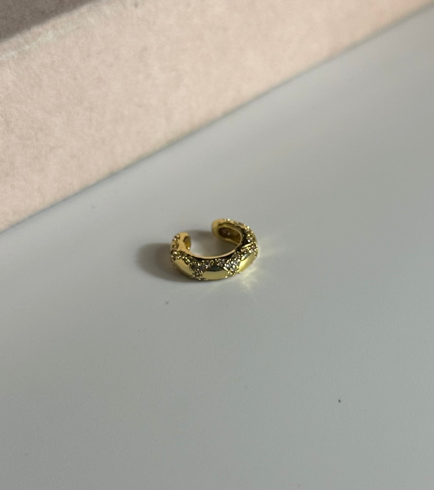 Earcuff zirconias