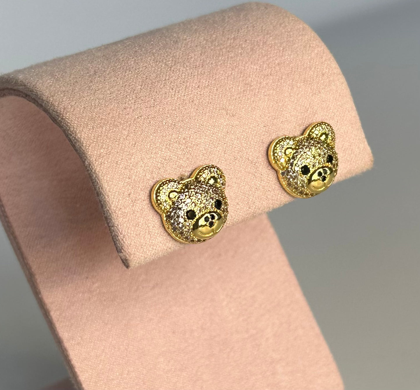 Studs teddy zirconia