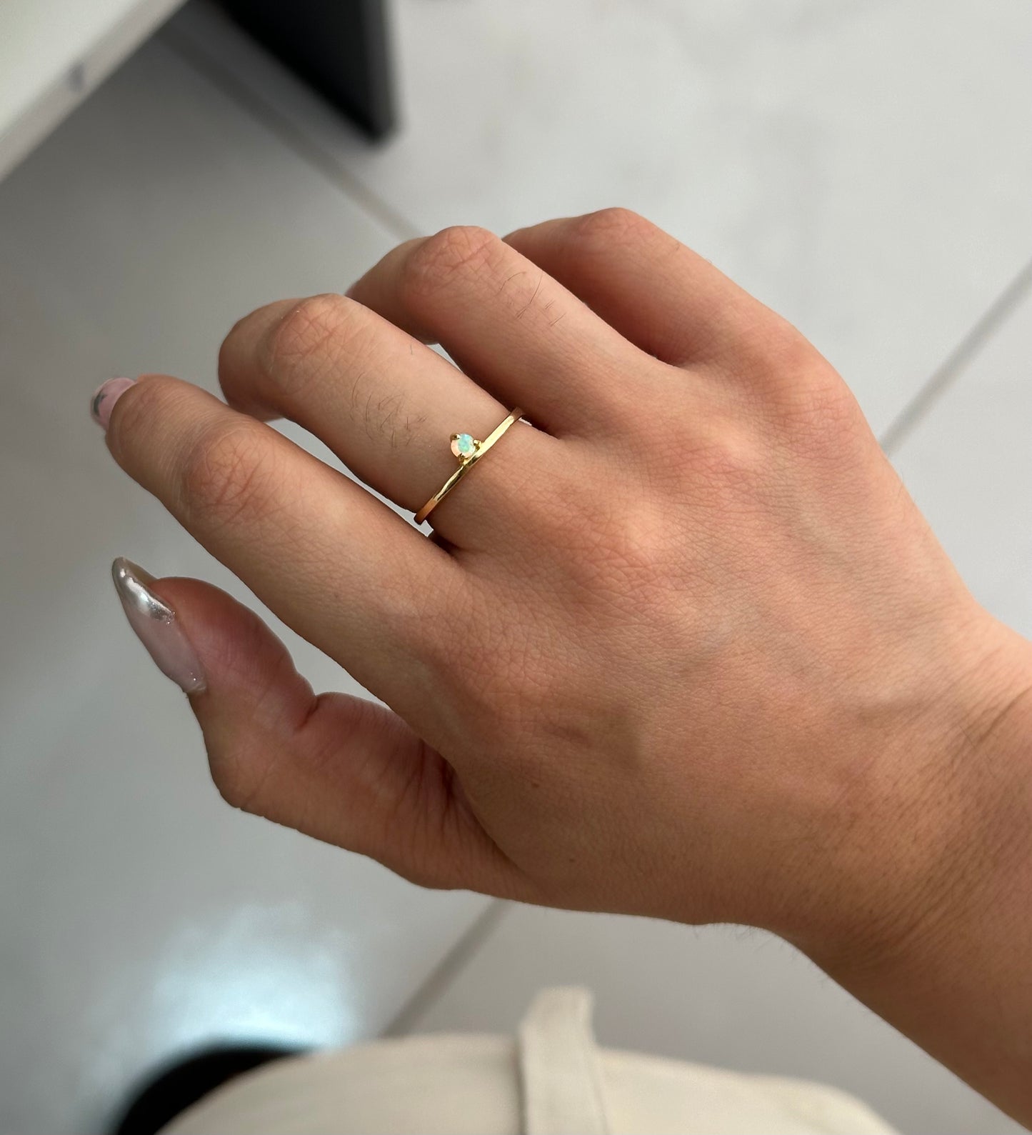 Anillo punto ópalo