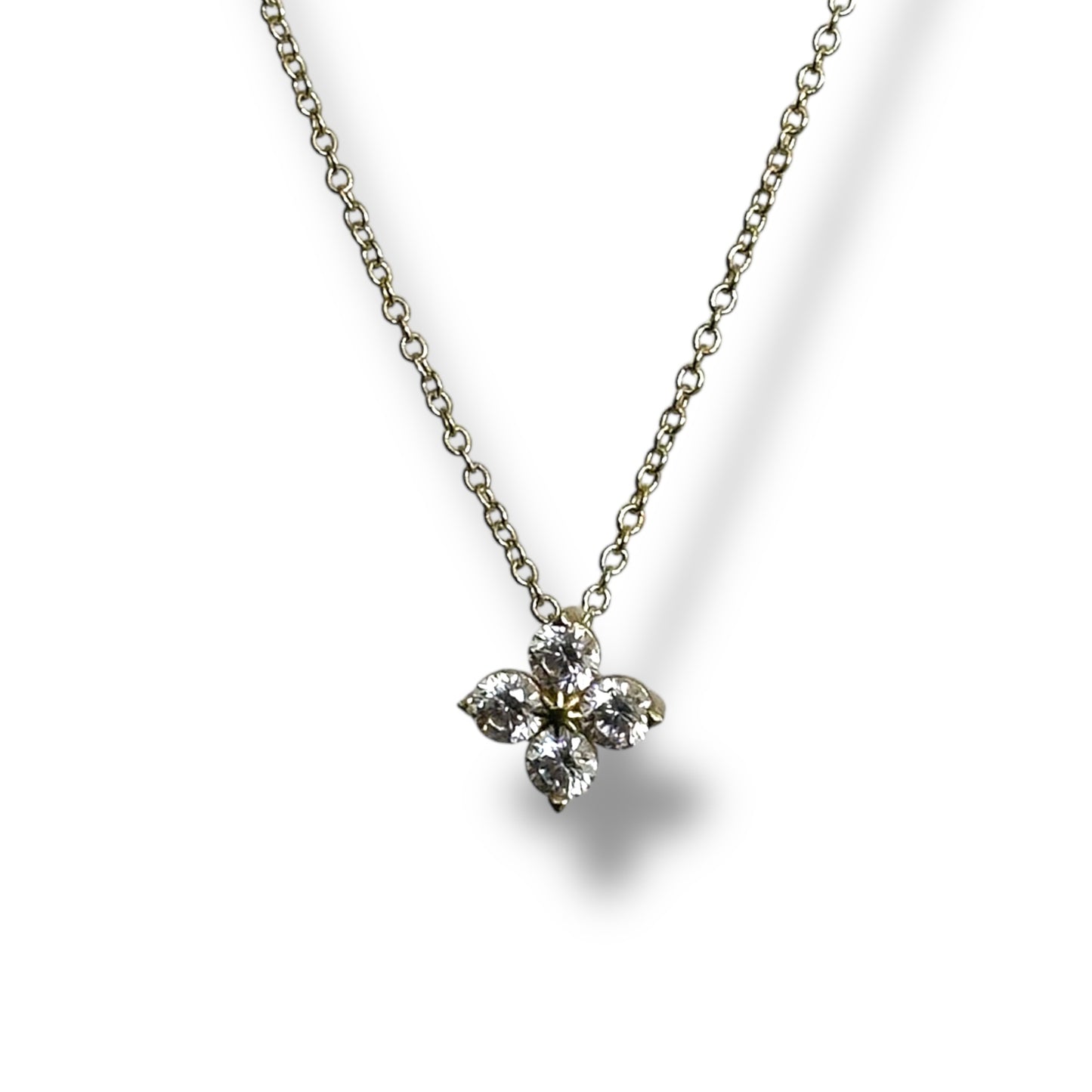 Collar trébol