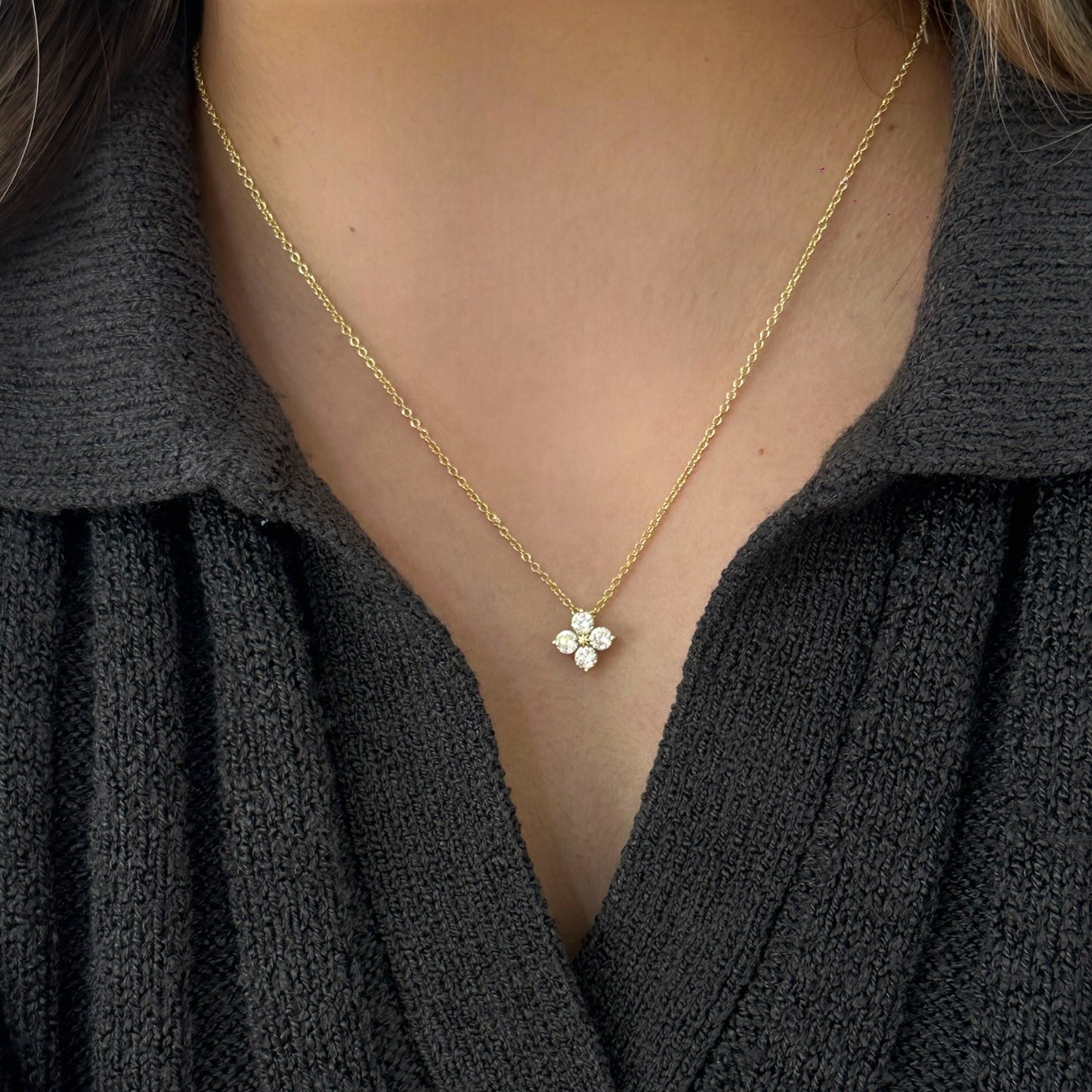 Collar trébol