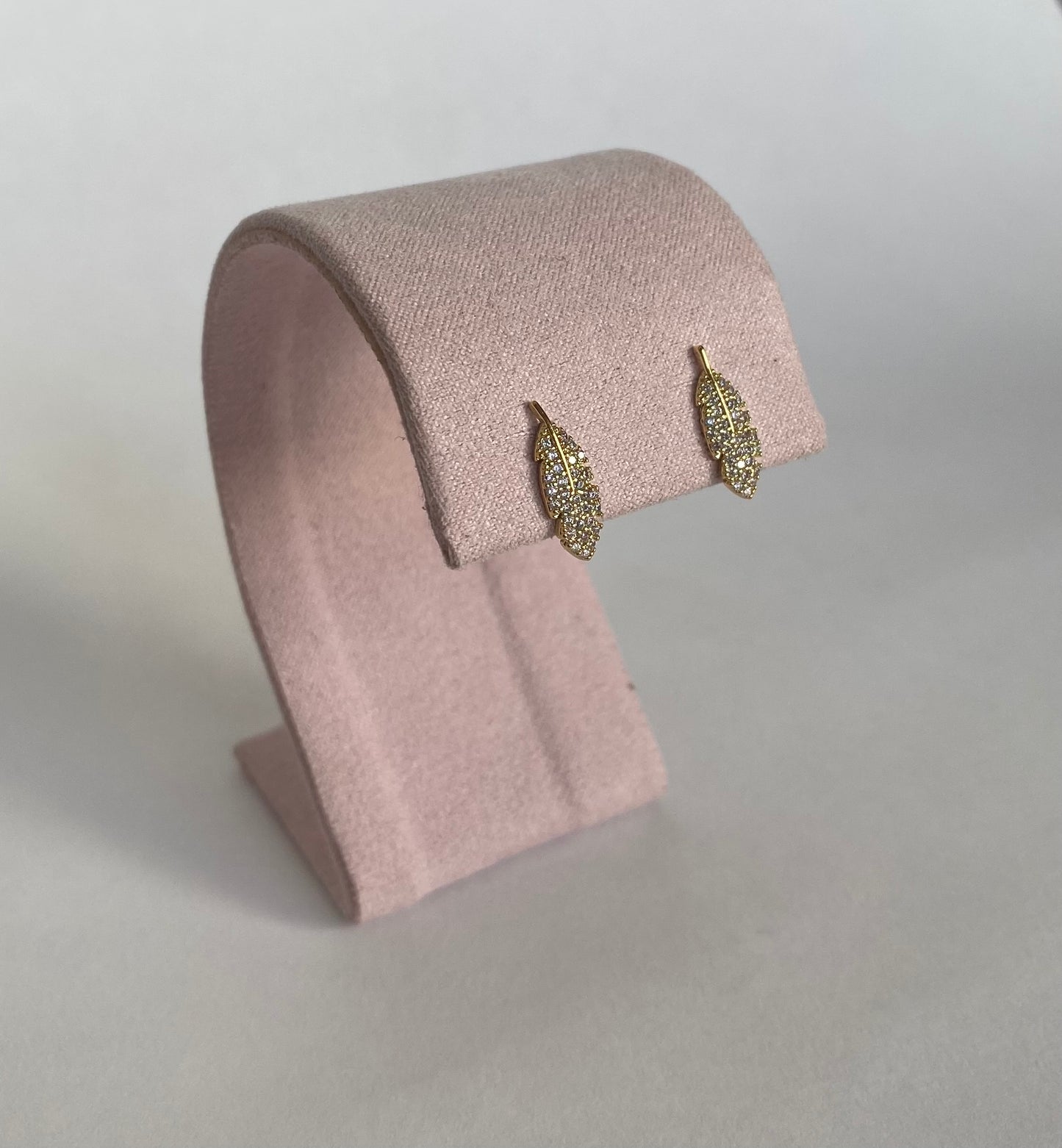 Studs pluma