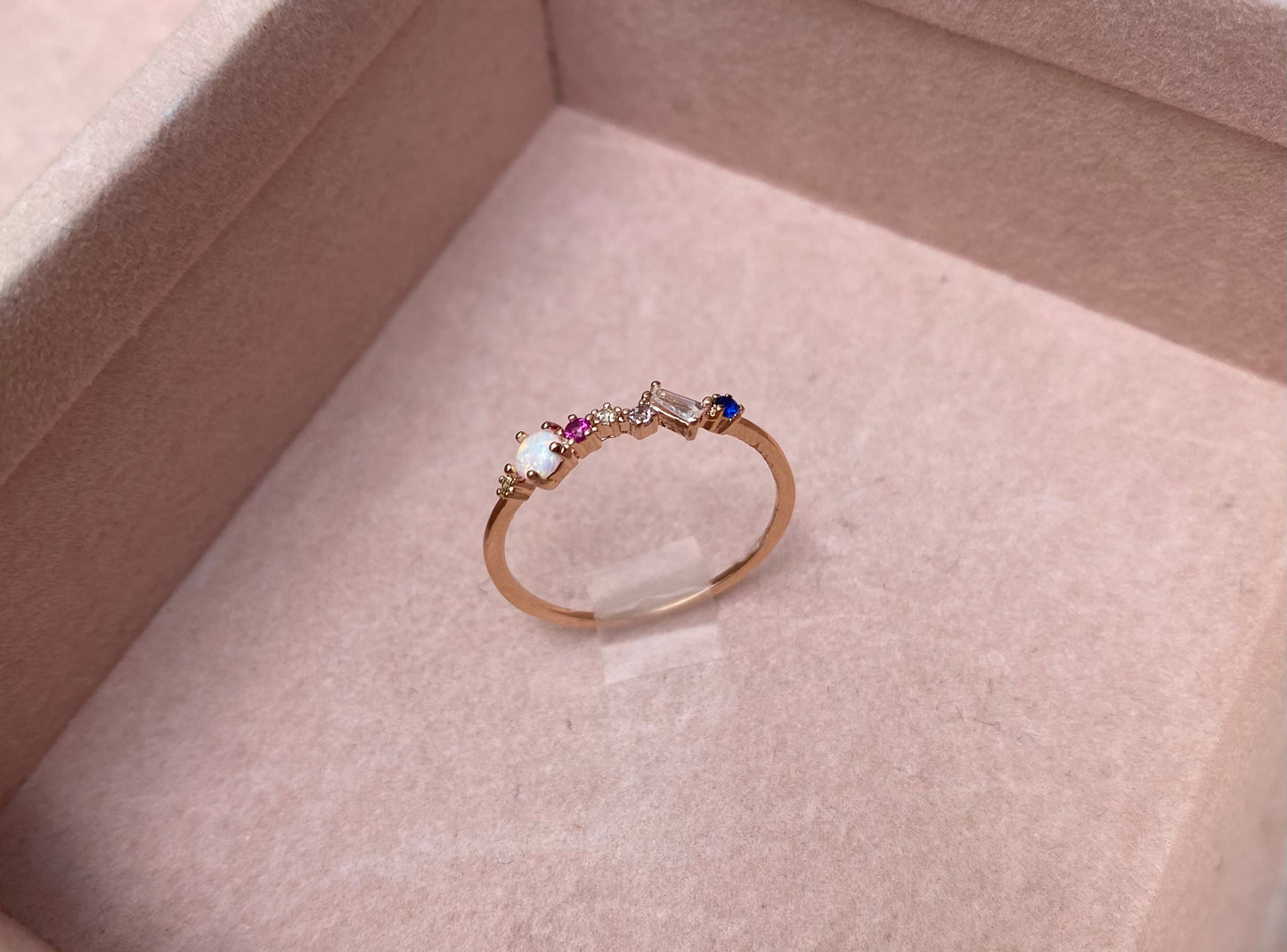Anillo piedras ópalo