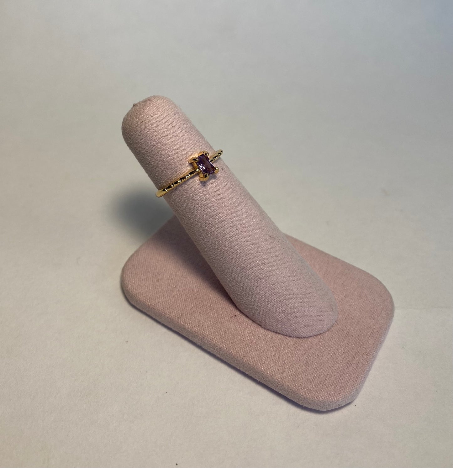 Anillo baguette lila