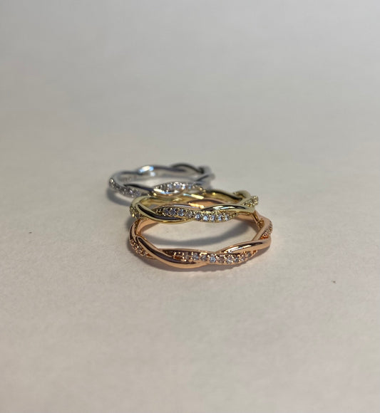 Anillo entrelazado