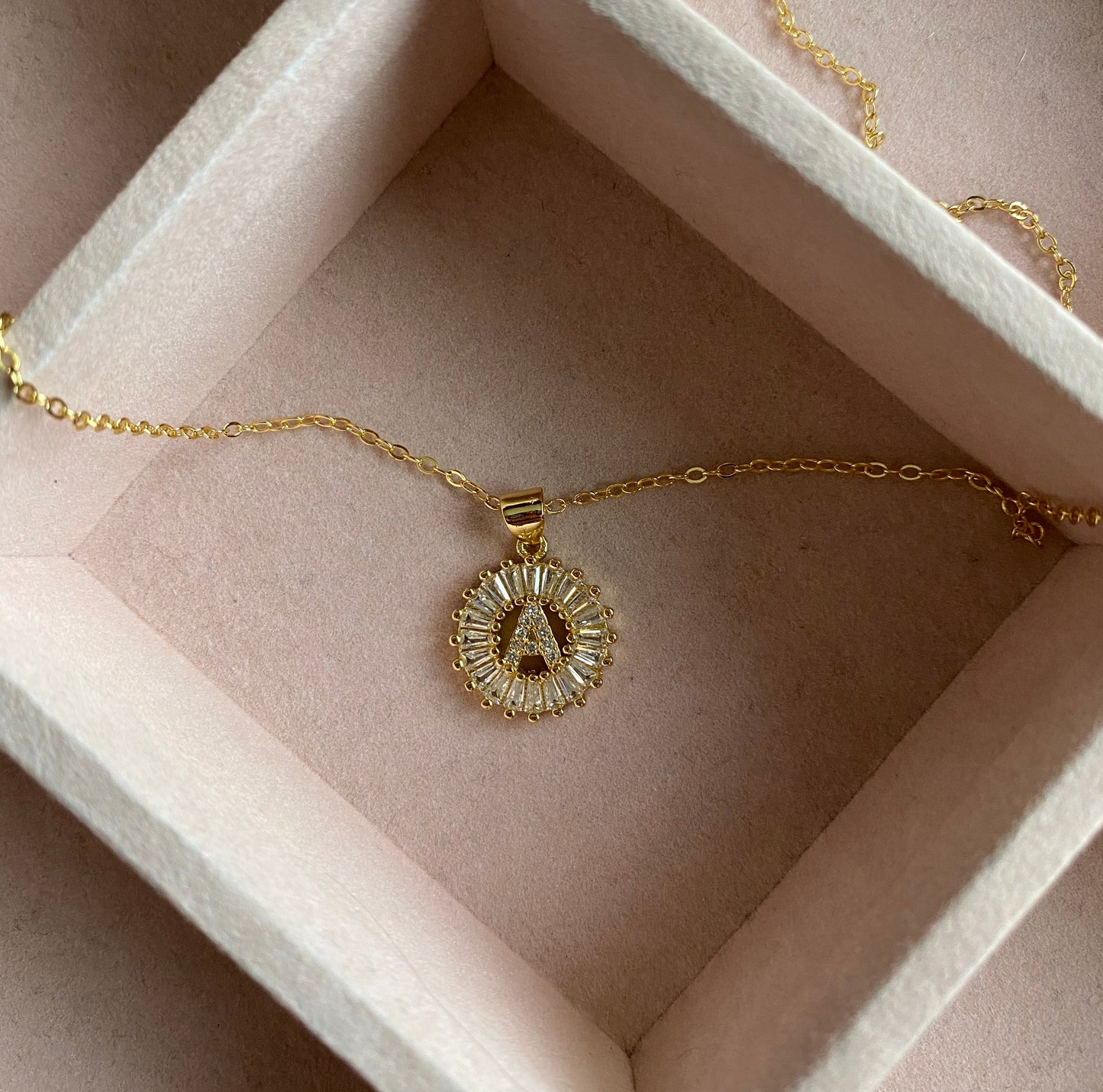 Inicial círculo zirconia