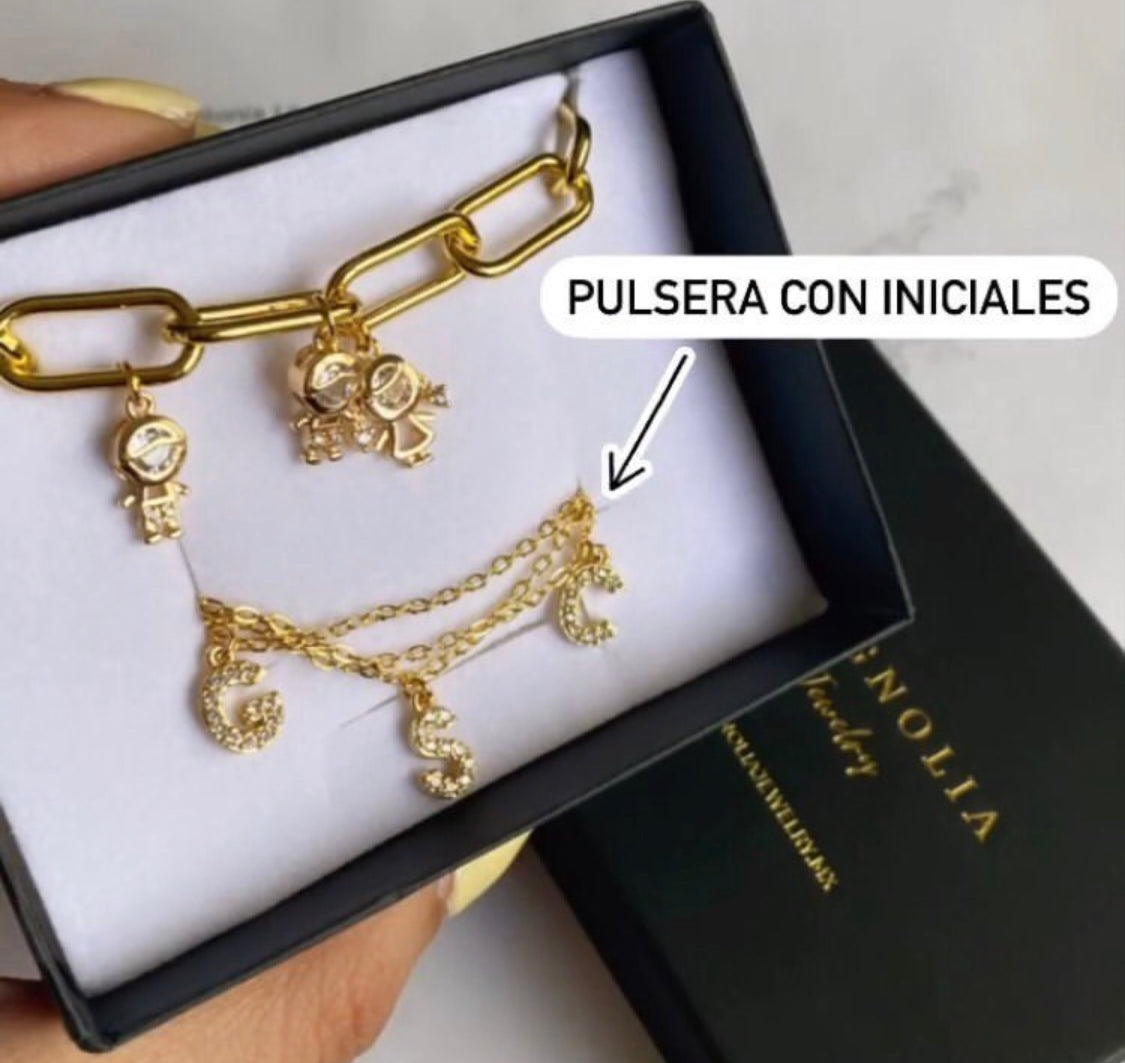 Pulsera iniciales