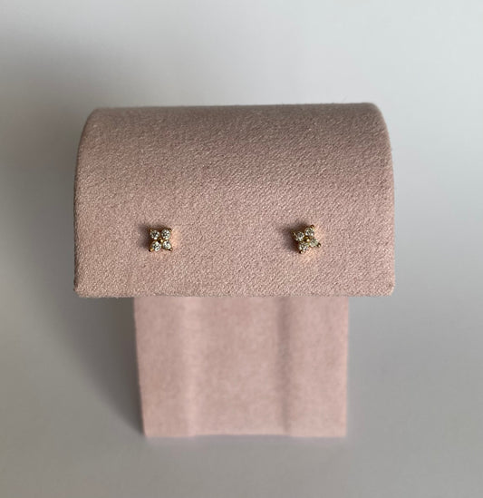 Mini studs flower