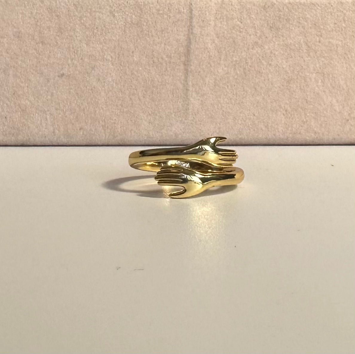Anillo abrazo