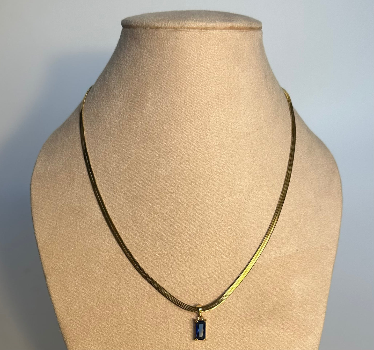 Collar plano baguette
