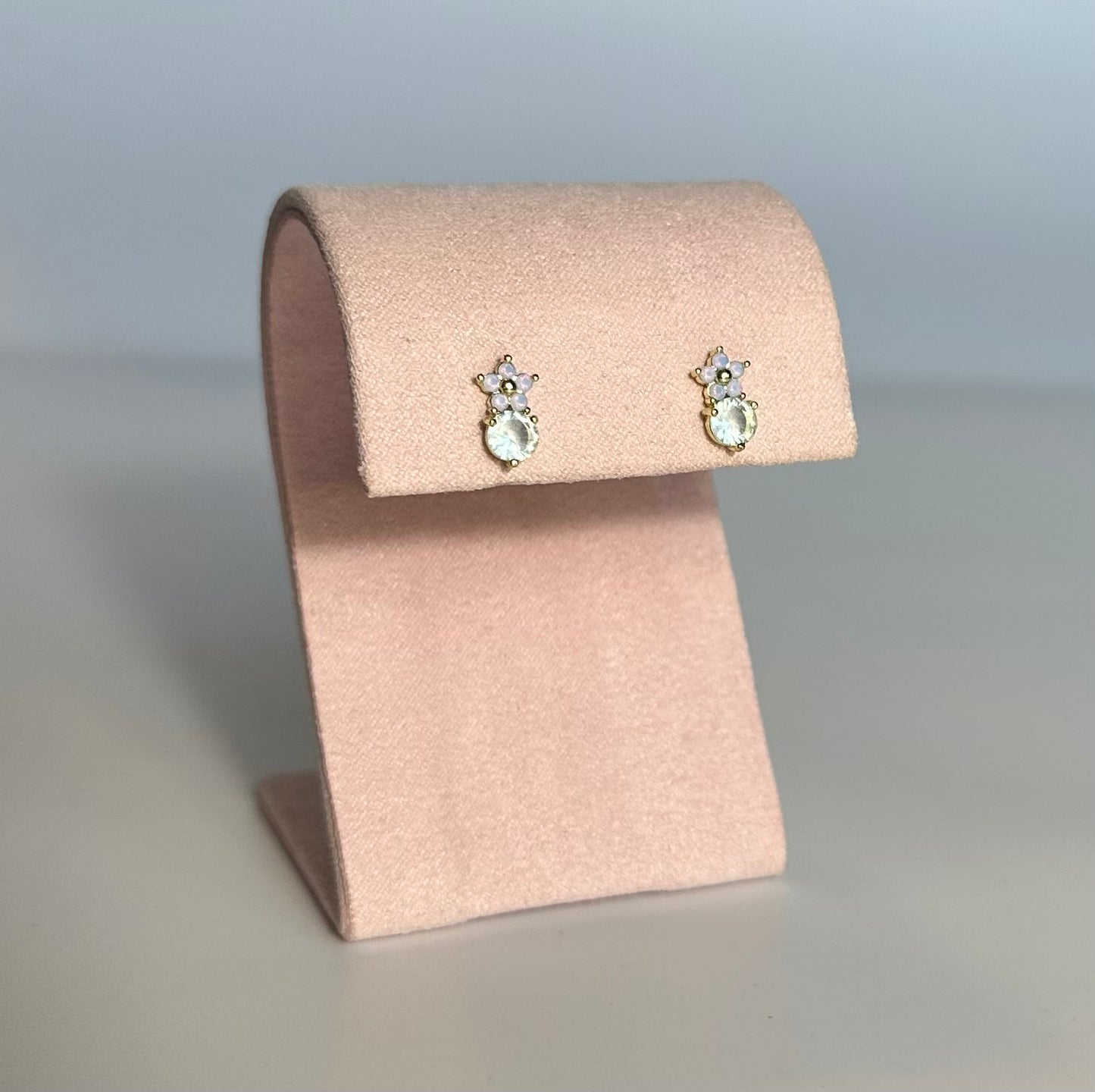 Studs flor tornasol