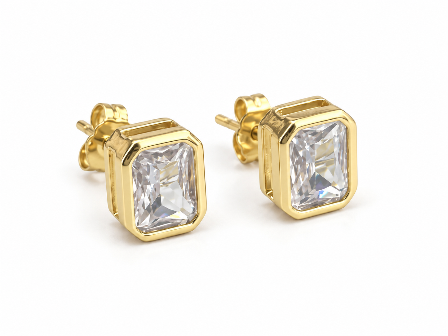 Studs emerald cut