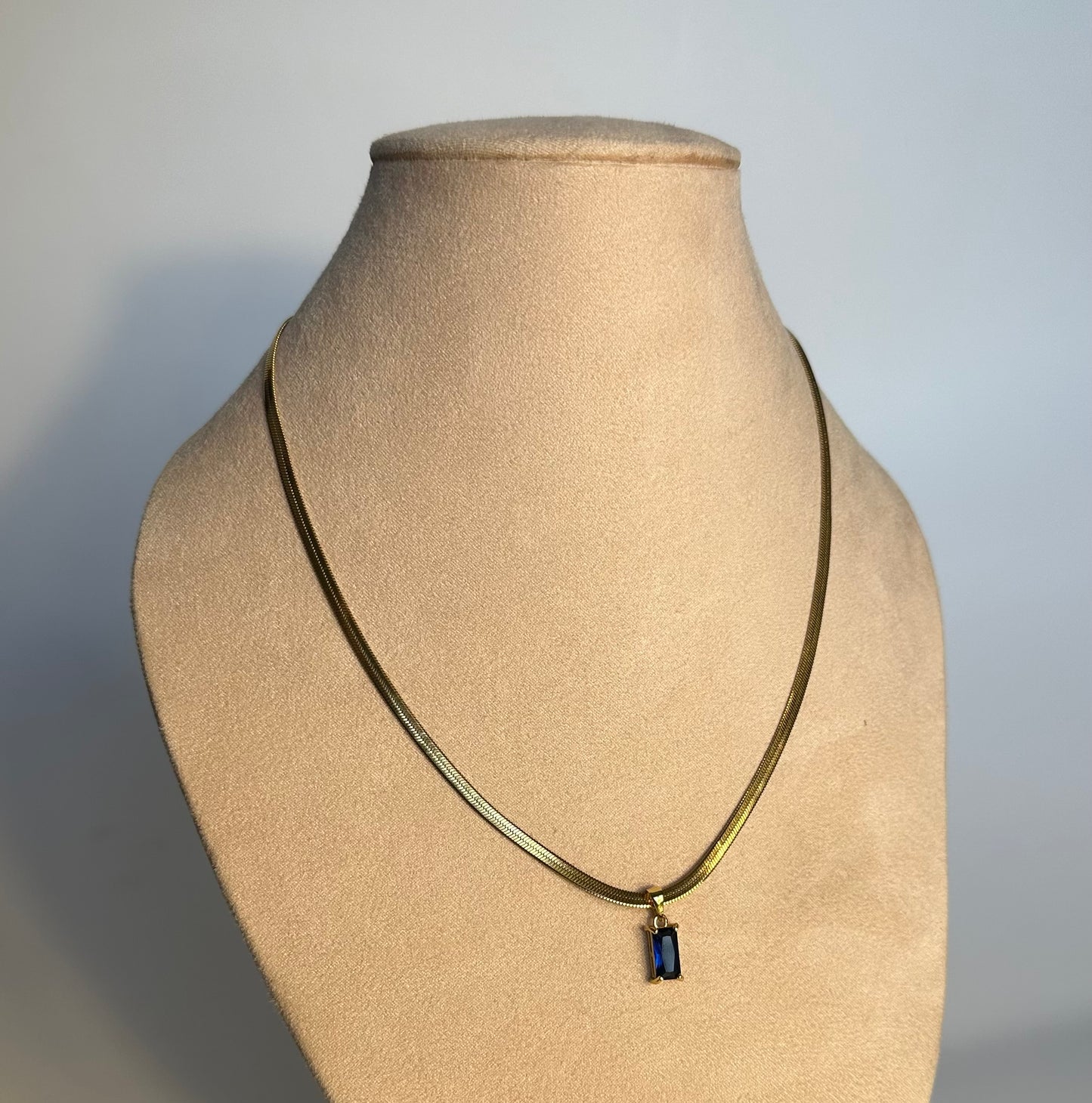 Collar plano baguette