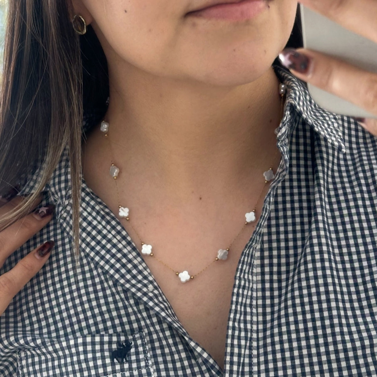 Collar trébol perla