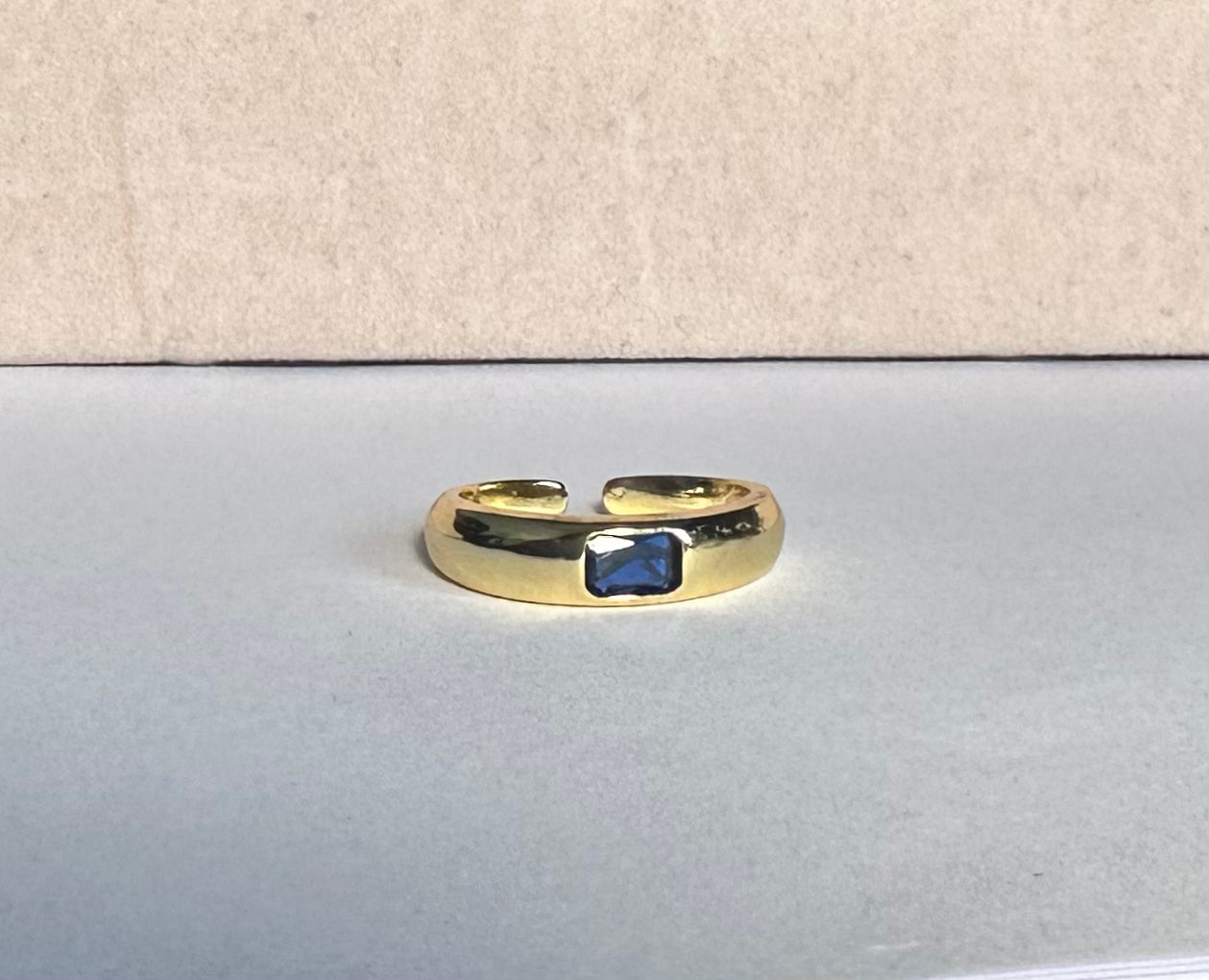 Anillo Monica