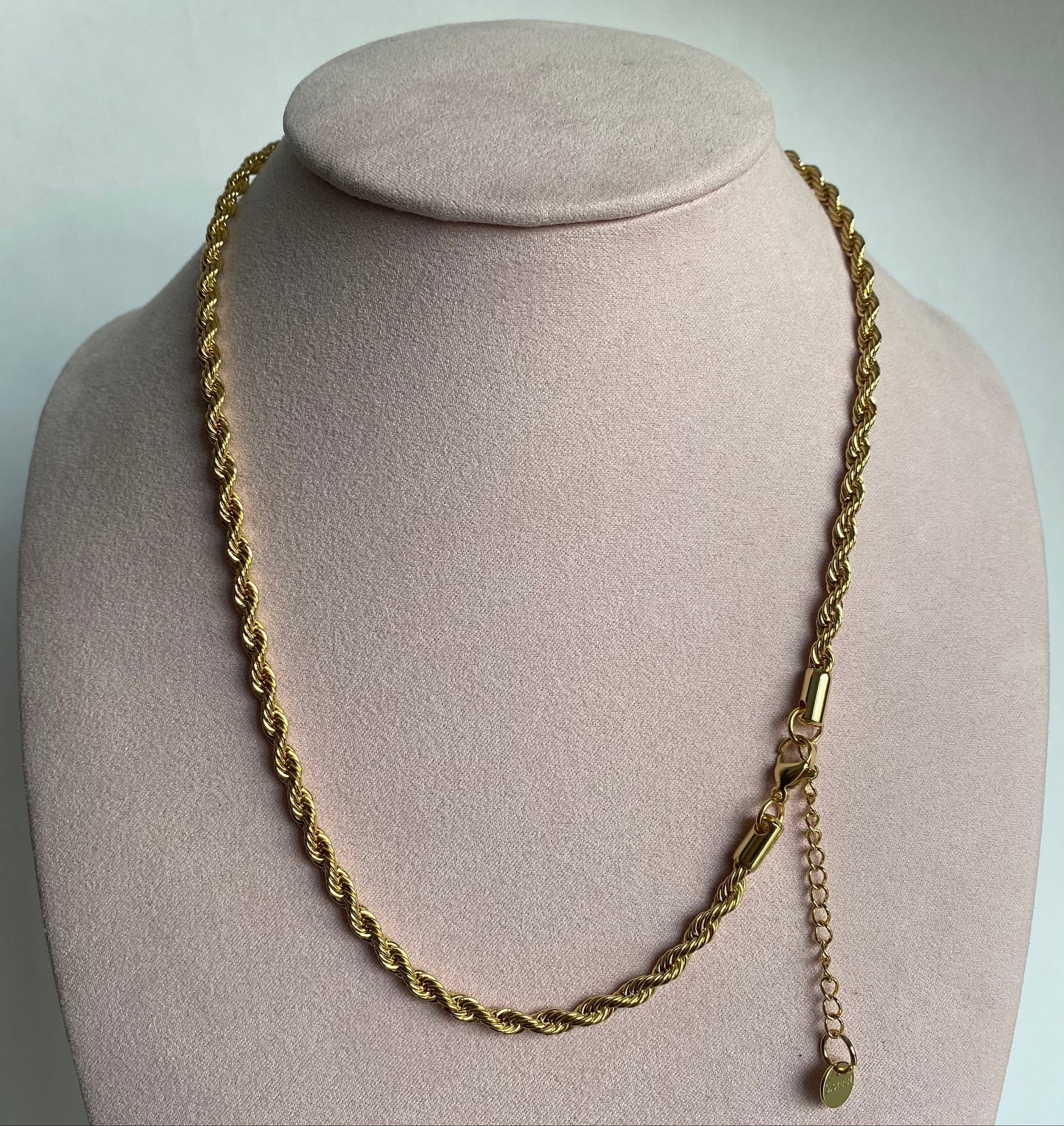 Cadena torsal