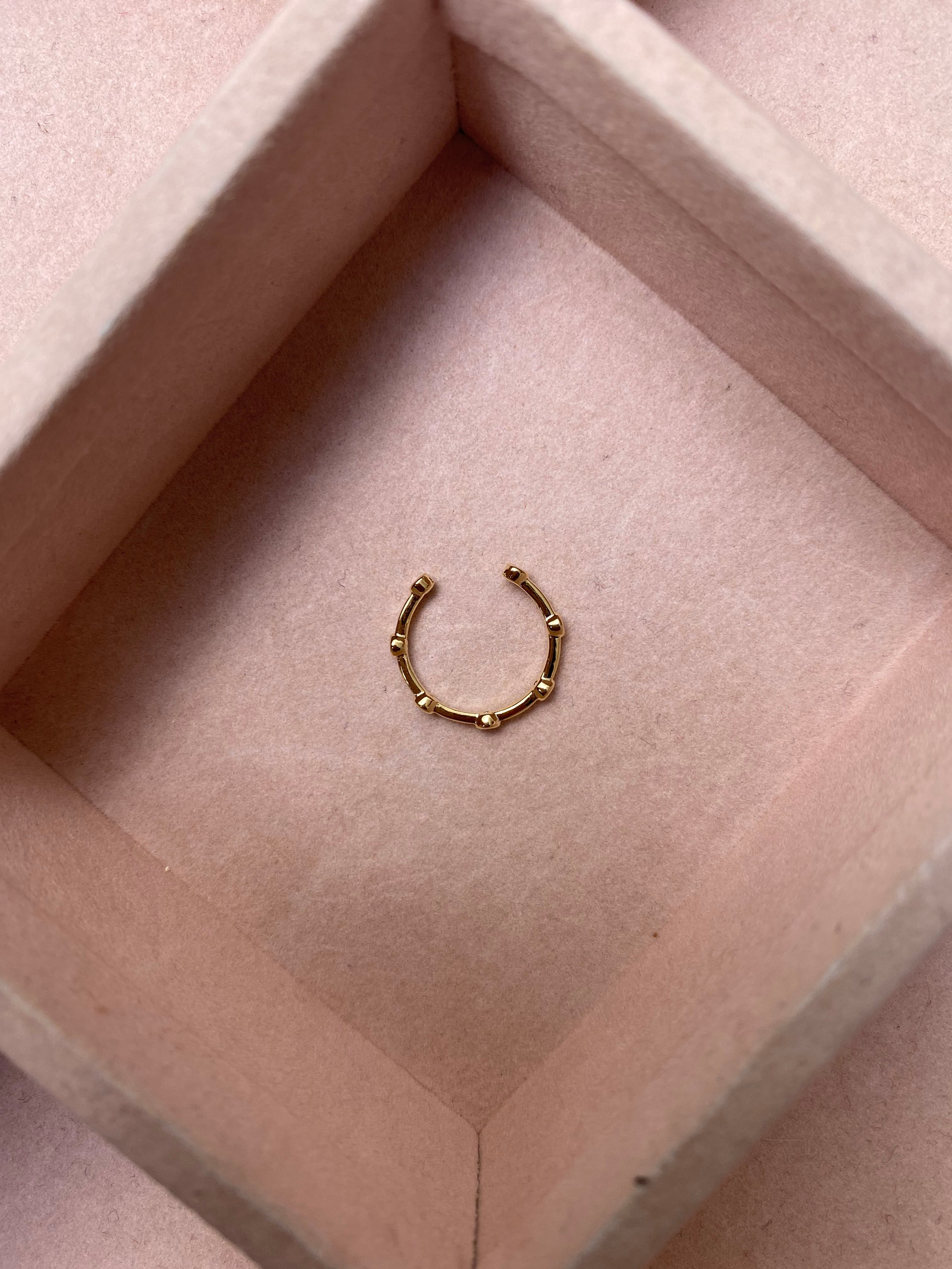 Earcuff dots