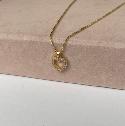 Collar corazón hueco