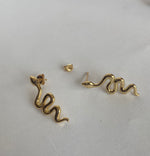 Cargar imagen en el visor de la galería, Aretes serpiente
